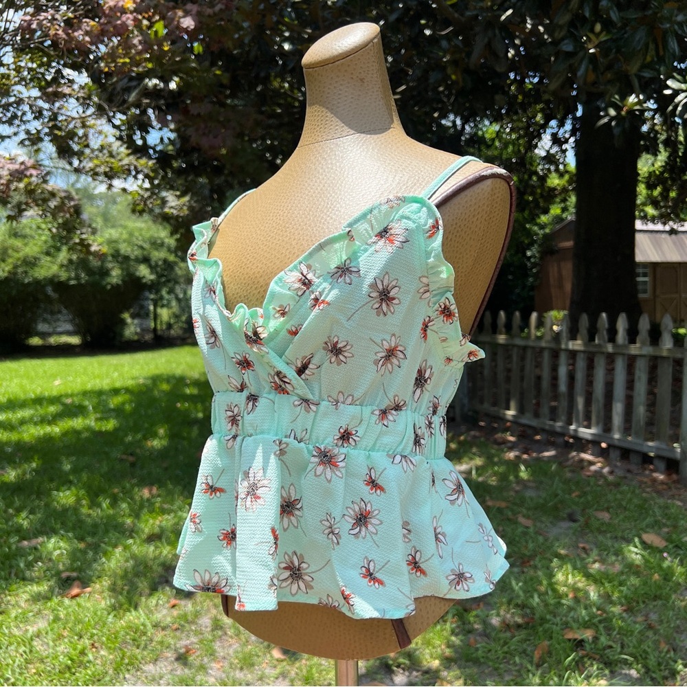 Vero Moda Floral Ruffle Top - Picture 3 of 15